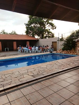 Piscina-e-área-externa-da-clínica-de-reabilitação-para-dependentes-químicos-em-limeira-sp