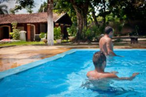 piscina e área de lazer da clínica de recuperação para dependentes químicos em campinas sp