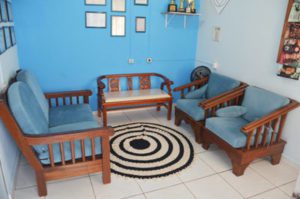 Sala de estar e de convívio da clínica de reabilitação para dependentes químicos em pedreira são paulo sp